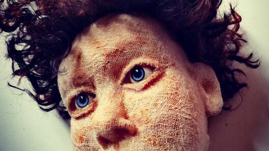 FRAGILE(S)  ©Une Tribu