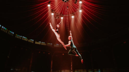 ©MAGIC CABARET_Gare Maritime Tour et Taxi