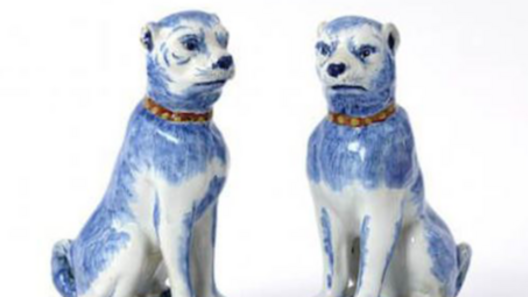 CHIEN DE FAIENCE