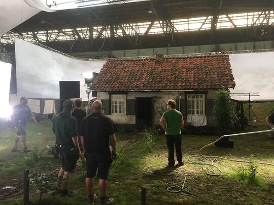 RAIN ANYWAY AKA WEES BLIJ DAT HET REGENT