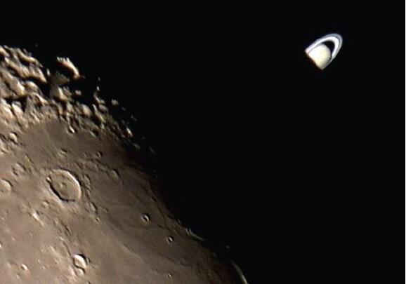 LA TETE DANS LES ETOILES