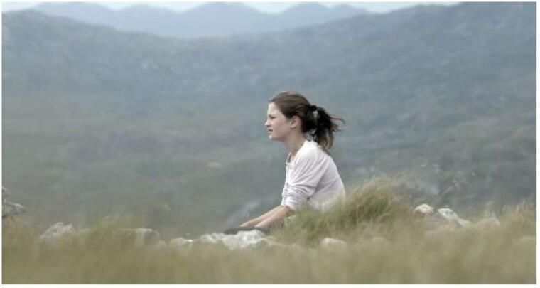 LES DERNIERS NOMADES