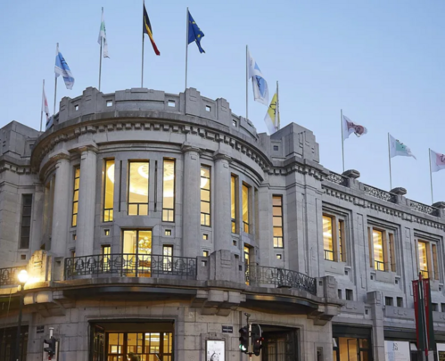 DER SCHAUSPIELDIREKTOR